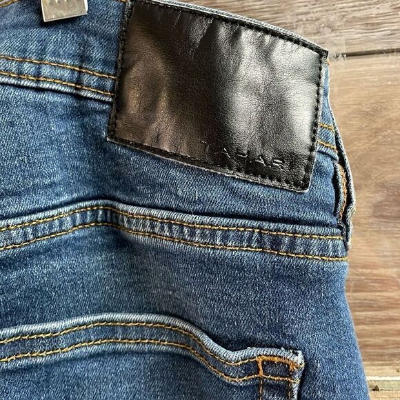 TAHARI Women’s Jean Waist 32 Blue Straight Leg Button Zip - Picture 7 of 9